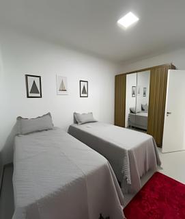 Casa moderna no Jardim Italia - Maringá - 7