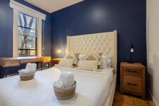 Ideal 4BR Property in Downtown Montreal - 1