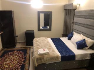 Hotel Royal Grand - Lahore - 4