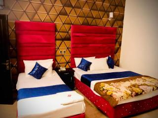 Hotel Royal Grand - Lahore - 2