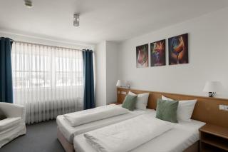 Kirchers Park & Wellnesshotel Kaiserstuhl Garni - Endingen - 3