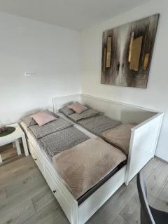 Apartman L, SELF CHECK IN, FREE PARKING - Karlovac - 7