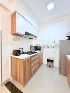 Pure Urban Bliss With City Views - 7