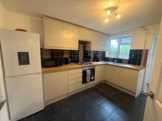 D'Luxe Royal 3 bedrooms house in Abbeywood, London - Belvedere - 4