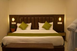 Around stays by the Ganges - 4