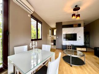 City Center Apartment with Private Parking - Budva - 5