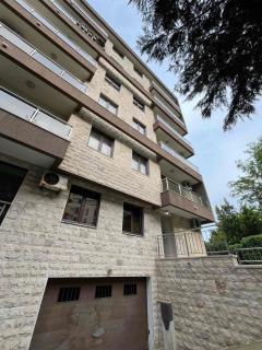 City Center Apartment with Private Parking - Budva - 4