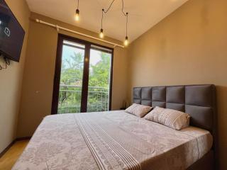 City Center Apartment with Private Parking - Budva - 1