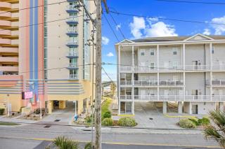 Pier Watch Unit 106-10 beds-6 bedrooms-Sleep14-Golf Cart Allowed - North Myrtle Beach - 2