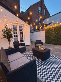 Lethbridge Villa 49 3-bedroom Apartment with Garden, Fibre WiFi, free parking, sleeps 6 - Southport - 0
