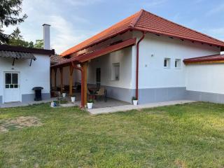 Apró vendégház - Ópusztaszer - 0