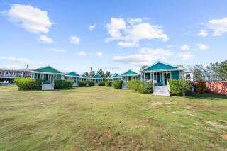 Tilt-Ta-Dock Resort Belize - Corozal Town - 4