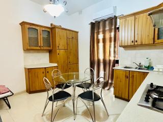 Sliema 2-BR Home - A few minutes WLK to Seafront - 4