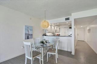 Luxury Beachfront Retreat on Longboat Key - 8