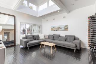 Lagoon Living Offsite and Family Retreat! - San Mateo - 9