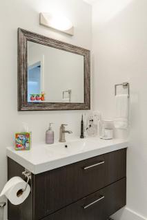 Lagoon Living Offsite and Family Retreat! - San Mateo - 8