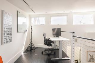 Lagoon Living Offsite and Family Retreat! - San Mateo - 4
