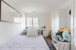 Lagoon Living Offsite and Family Retreat! - San Mateo - 3