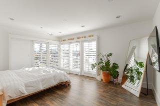 Lagoon Living Offsite and Family Retreat! - San Mateo - 1