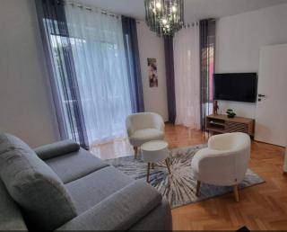 SEA and SUN Ankaran, 2 min walk to the BEACH, with FREE Parking, 80m2 - Ankaran - 1