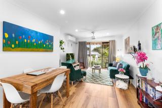 Seaside Serenity: Charming 2-Bedroom Getaway - Scarborough - 5