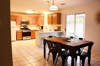 Cozy charming stay with Hot Tub near Austin! - Pflugerville - 4