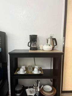 Private Entrance Room w bath & kitchenette - Not an Apartment - Gainesville - 9