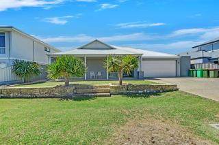 Salt and Serenity - Beachside Escape with Pool - Stratham - 9