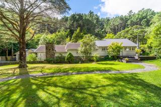Pinehaven Cottage - Upper Hutt - 7