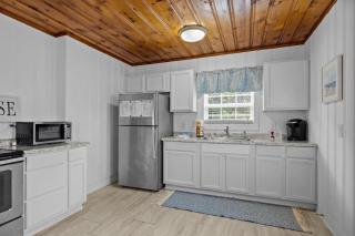 The Saltbox home - Atlantic Beach - 4