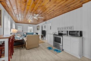 The Saltbox home - Atlantic Beach - 3
