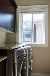 Luxury Rainbow House with Pool Table, Oceanview - Nanaimo - 9