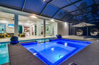 Sports Ranch Luxe Estate - Naples - 8