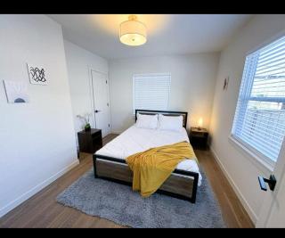 Stylish Fully Furnished 2 BR Duplex - Portland - 6