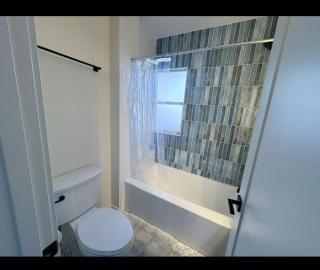 Stylish Fully Furnished 2 BR Duplex - Portland - 3