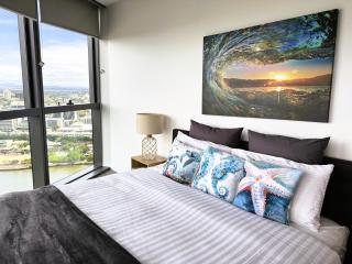 City Beach Brisbane Queens Wharf -Spectacular River Views - Sleeps 6 - 3