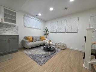 Amaville- The Cozy Cave - Edmonton - 8