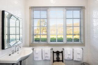 Lake David Luxury Lakehouse - 4