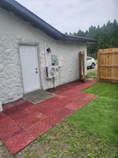 Beautiful studio with private backyard - 4