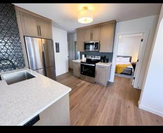 Gorgeous Move in Ready 2 BR Duplex - Portland - 9