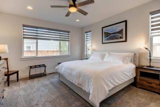Scenic Modern Home with Private Patio & Fireplace - Belgrade - 6