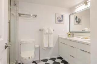 Newly Renovated Oceanview Luxe Stay with Free Parking - Honolulu - 5