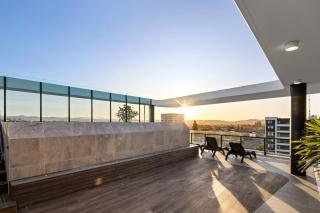 Modern Beachside Oasis 1BR Apartment Free Wi-Fi - 9