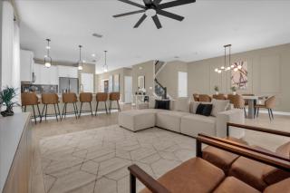 9 Bedrooms 5 Bathrooms Storey Lake 4629 Tb - 8