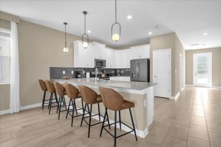 9 Bedrooms 5 Bathrooms Storey Lake 4629 Tb - 5