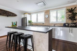 Aloha - Noosa Pde - location and beach style - Noosa Heads - 2