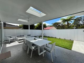 Casa Blanca - Shoal Bay - 1