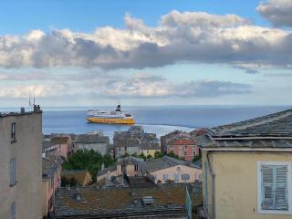 Beautiful, hyper-center apartment - 8