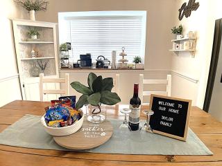 Stunning Newly Renovated 3BR 2B Home Hot Tub Game Room - 5