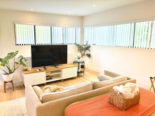 Modern & Cozy Guesthouse at the Heart of West LA - Los Angeles - 6